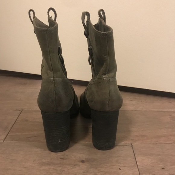 Vince Camuto Gray Leather Heeled Booties -8.5 EUC - Picture 3 of 5